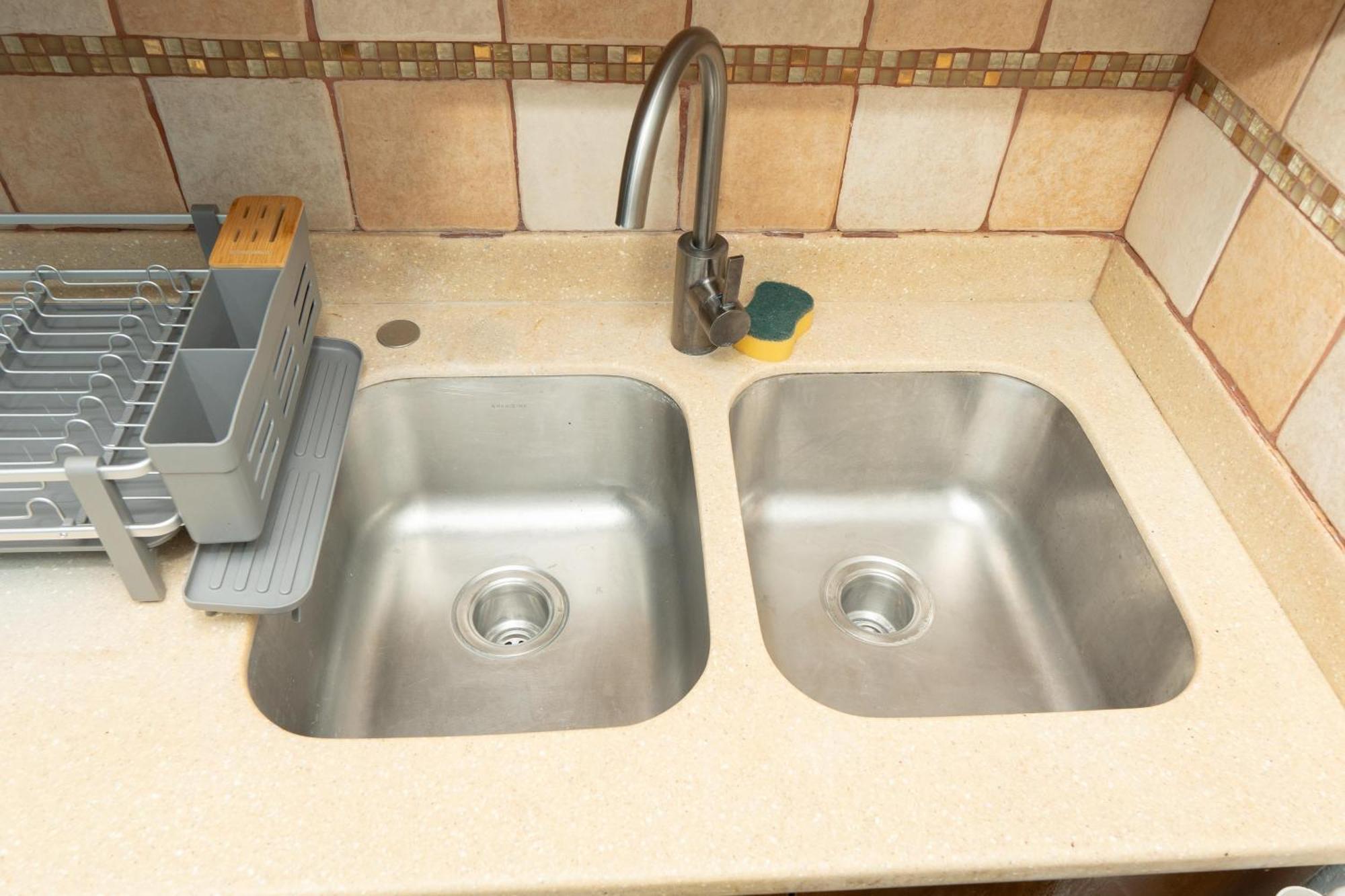 Finest Accommodation Oxford Manor One Bedroom Apt # 27 Kingston Zewnętrze zdjęcie